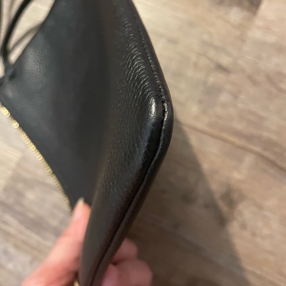 ❌❌SOLD❌❌Tory Burch Wristlet - Picture 5 of 6